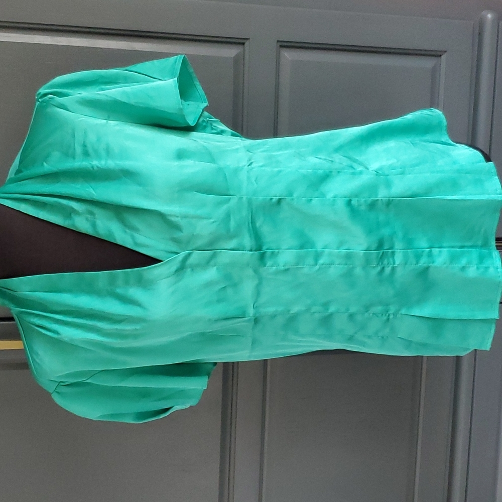 Women's Emerald Green Satin V-Neck Blouse